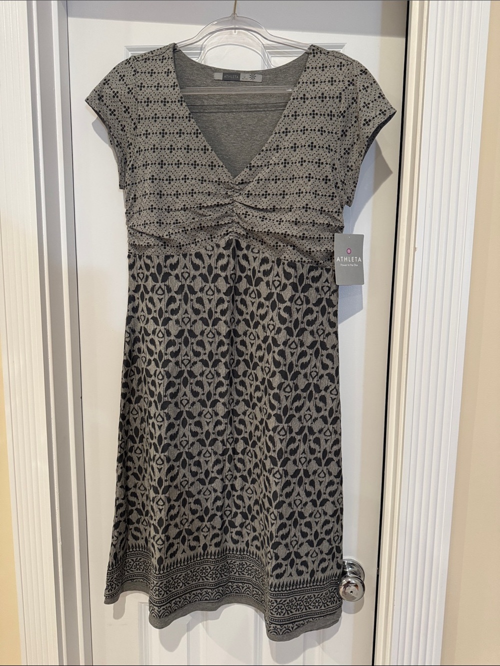 NWT Athleta Gray Patterned V-Neck Midi Dress large/tall